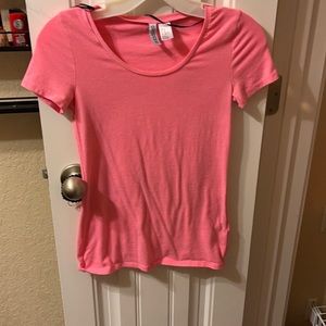 Short sleeve shirt pink in color H&M